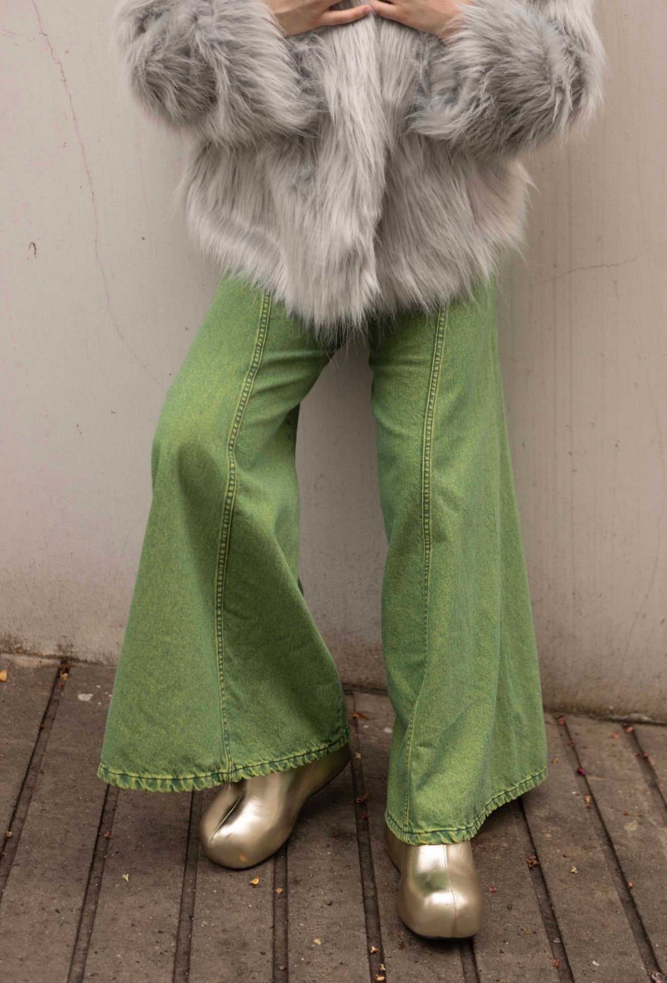 Jean Wide Over Alexia