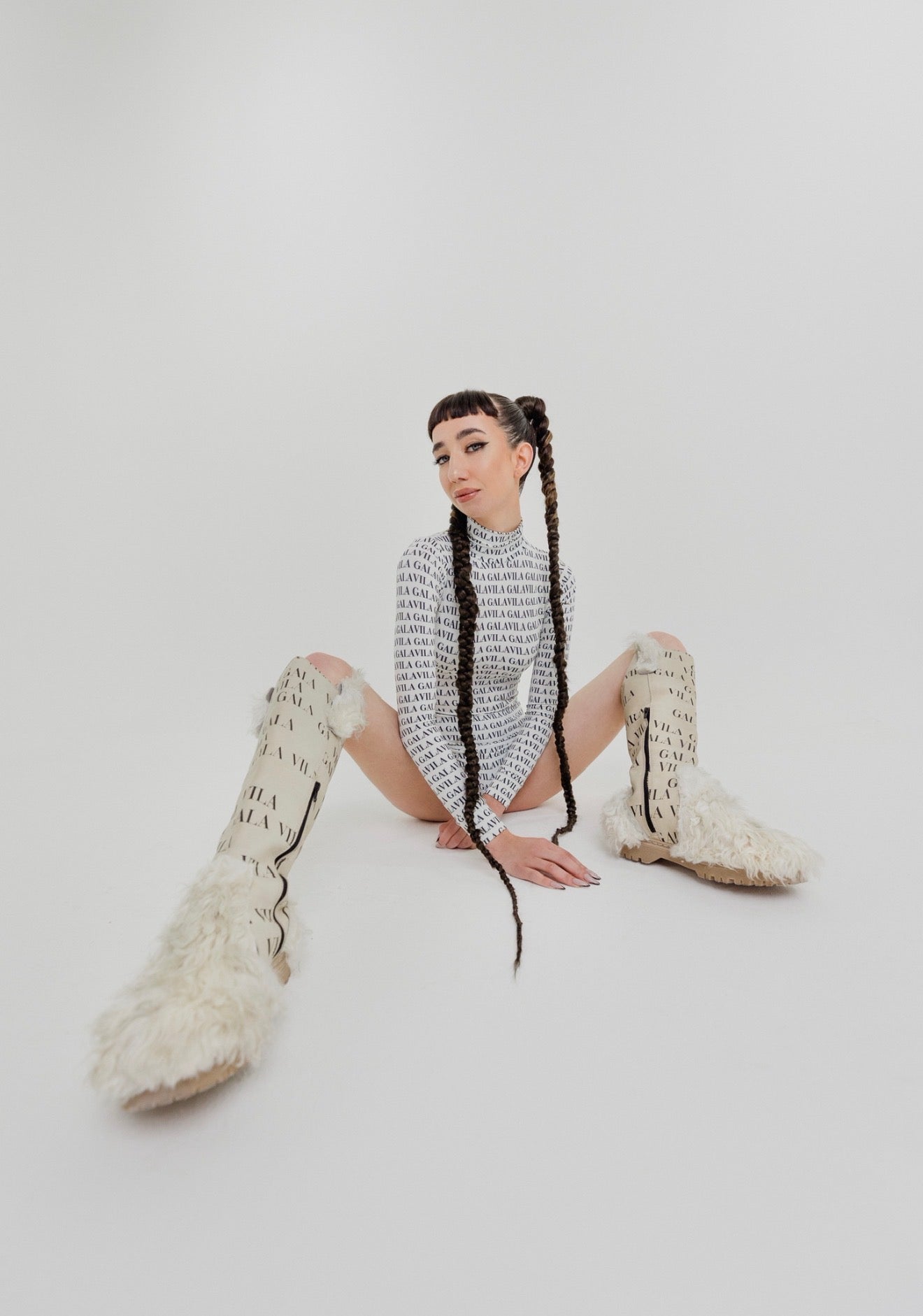 GV conceptual boots